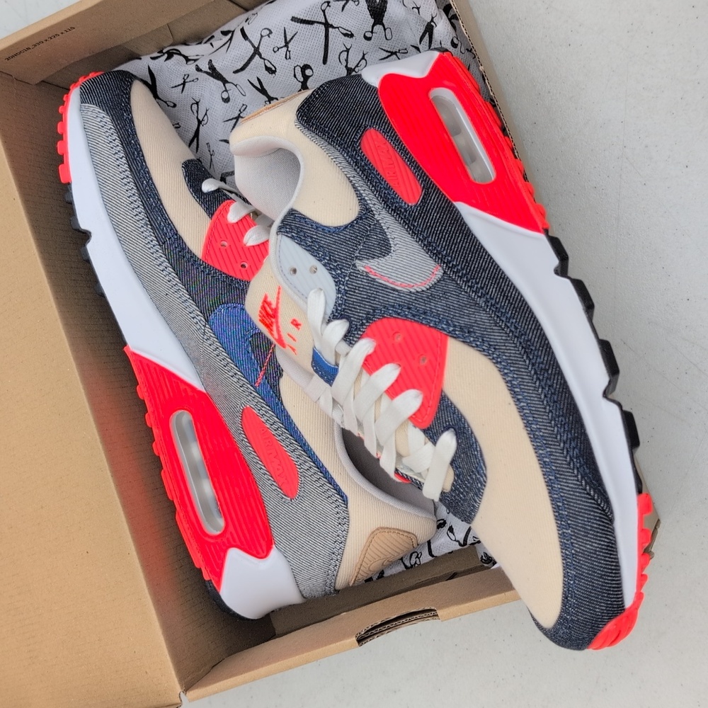 Nike Air Max 90 x DNHM Special Edition - Infrared - Men Size 10.5 ( CU1646-400 )